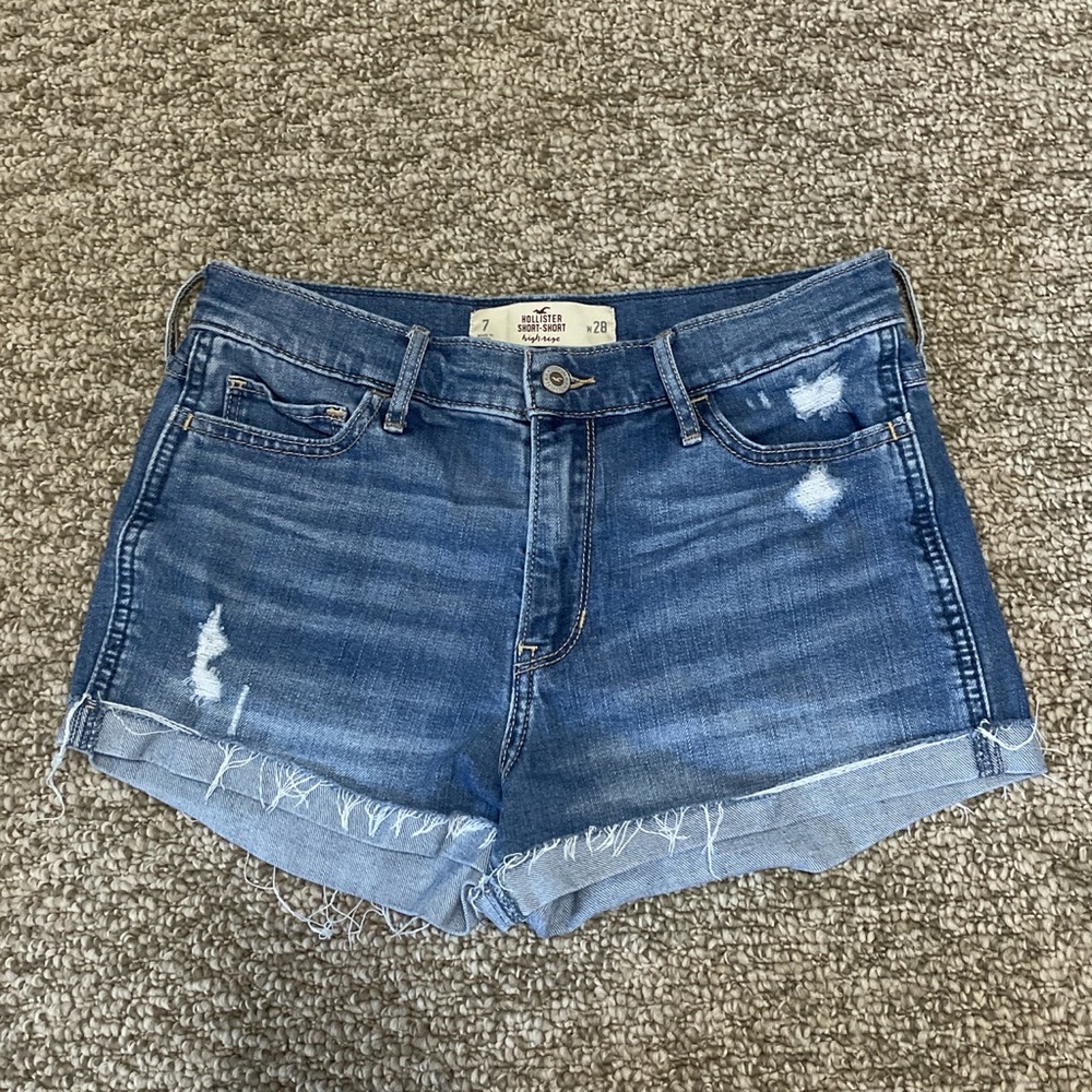 Hollisters high-rise ripped jean short shorts